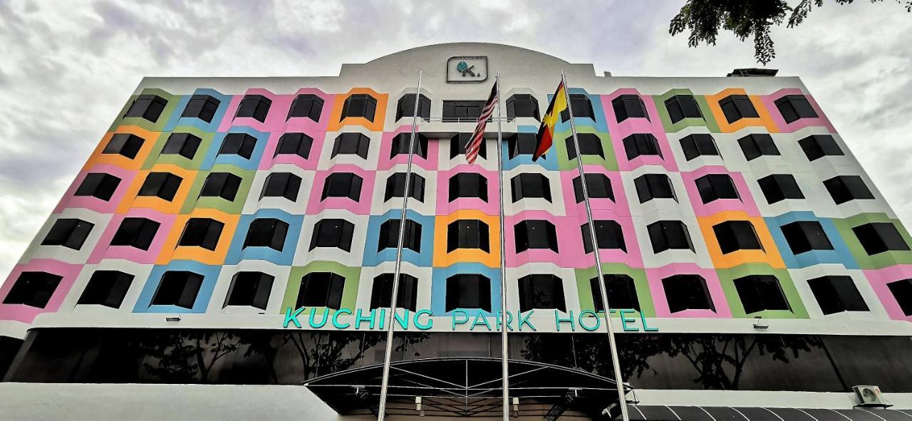 Kuching Park Hotel Esterno foto